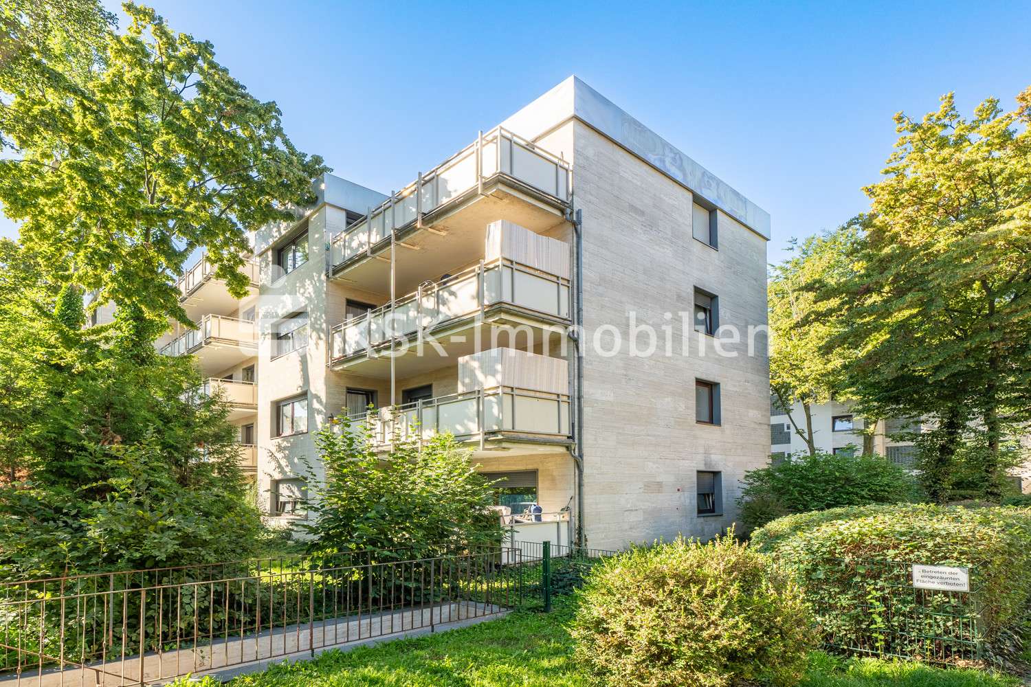 122492 Außenansicht  - Erdgeschosswohnung in 50127 Bergheim mit 87m² kaufen