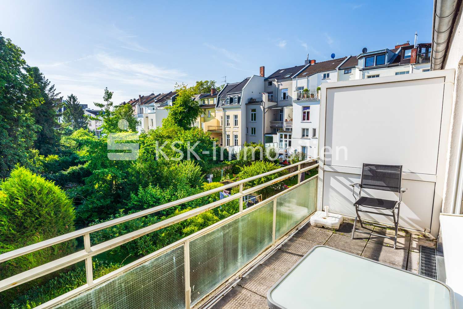 113328 Balkon - Etagenwohnung in 53115 Bonn mit 92m² kaufen