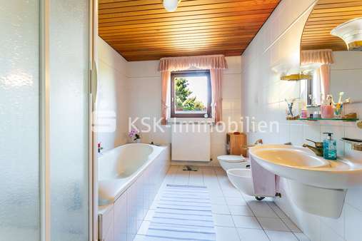 105086 Badezimmer Erdgeschoss - Einfamilienhaus in 51688 Wipperfürth mit 200m² kaufen