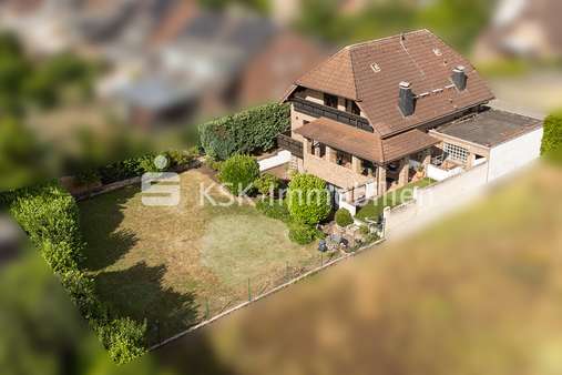 100362 Drohnenaufnahme  - Zweifamilienhaus in 50374 Erftstadt / Gymnich mit 200m² kaufen