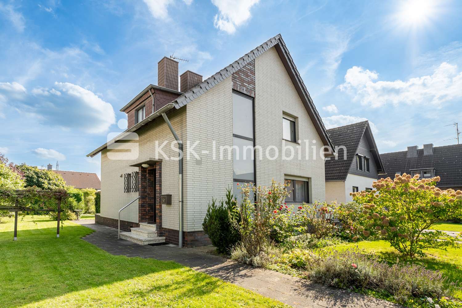 121044 Vorderansicht (3) - Einfamilienhaus in 50374 Erftstadt / Kierdorf mit 103m² kaufen