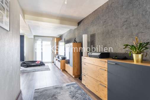 103339  Wohnzimmer Erdgeschoss - Doppelhaushälfte in 50321 Brühl mit 103m² kaufen