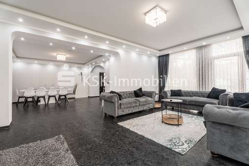 123450 Wohn- und Esszimmer  - Einfamilienhaus in 50126 Bergheim mit 189m² kaufen