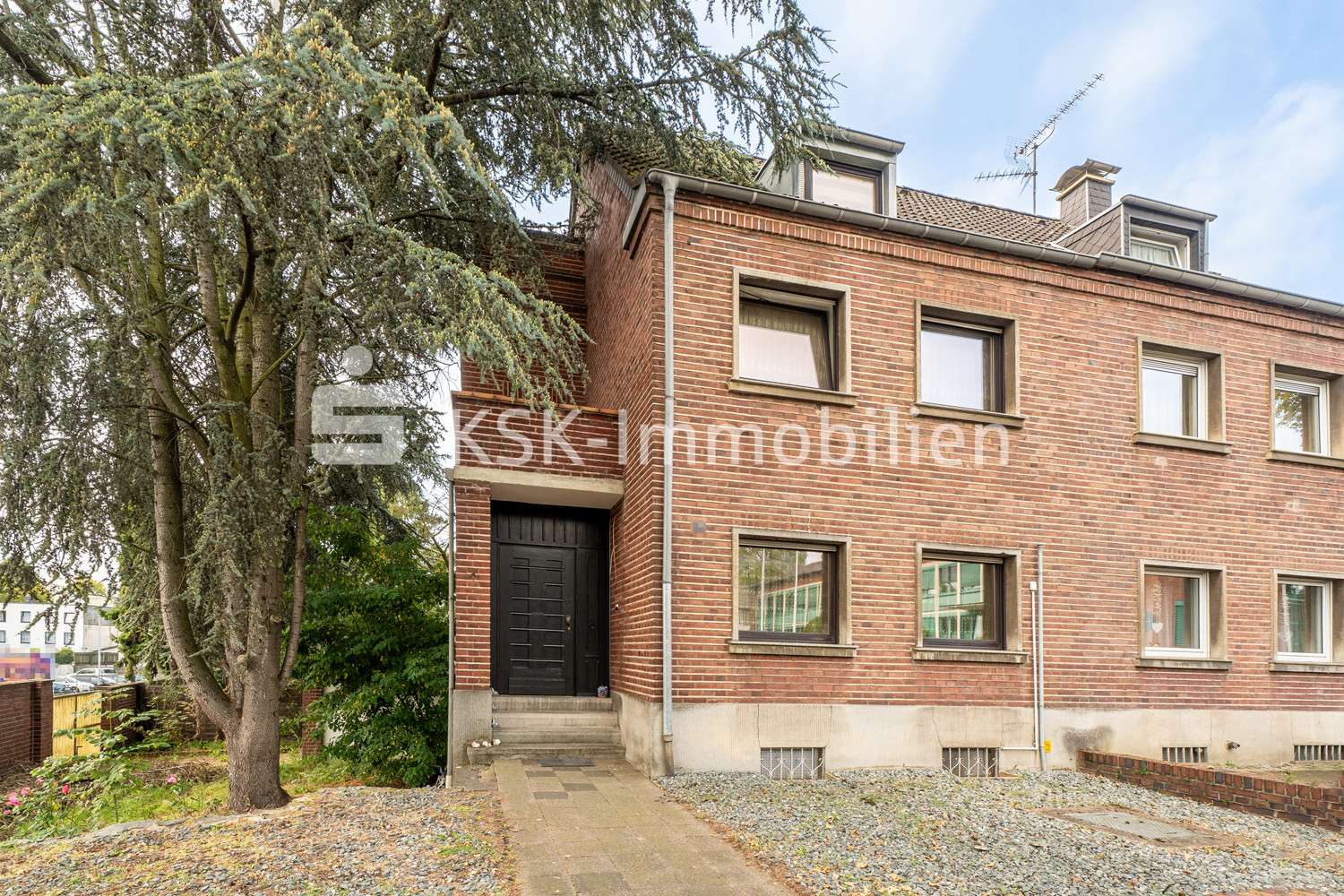 123450 Vorderansicht - Einfamilienhaus in 50126 Bergheim mit 189m² kaufen
