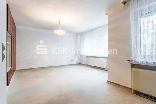 121764 Wohnzimmer - Etagenwohnung in 50321 Brühl mit 95m² kaufen