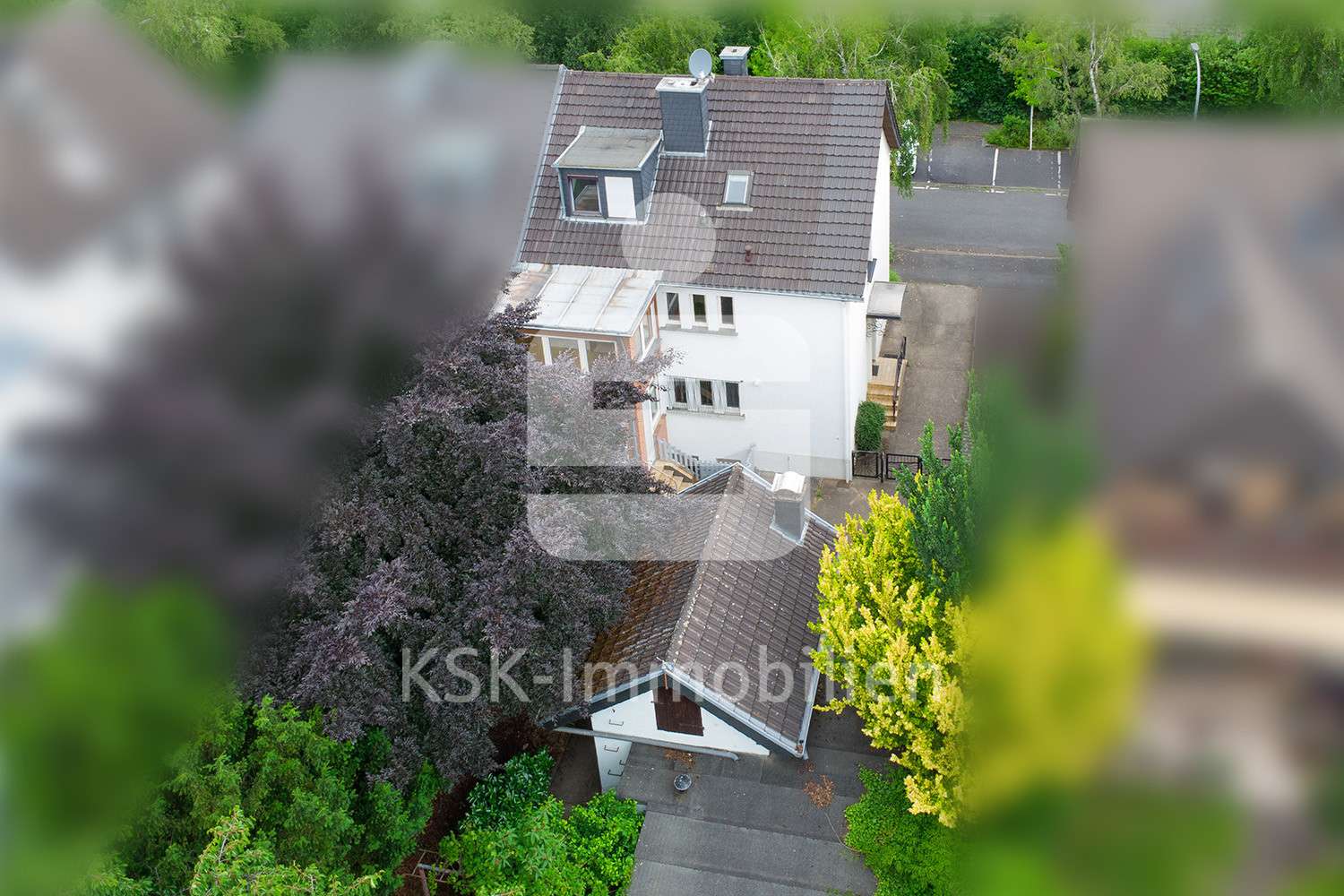 Drohnenansicht - Zweifamilienhaus in 50389 Wesseling mit 131m² kaufen