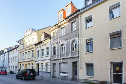 124878 Außenbild  - Mehrfamilienhaus in 53115 Bonn mit 237m² als Kapitalanlage kaufen