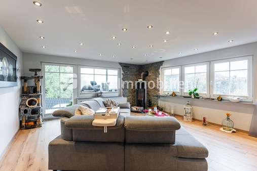 122133_1 Erdgeschoss Wohnzimmer - Einfamilienhaus in 52385 Nideggen mit 151m² kaufen