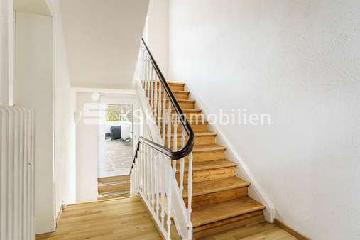 117084 Flur Obergeschoss - Reihenmittelhaus in 53879 Euskirchen mit 150m² kaufen