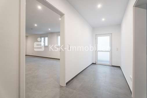 126805 Diele - Souterrain-Wohnung in 50189 Elsdorf mit 101m² kaufen