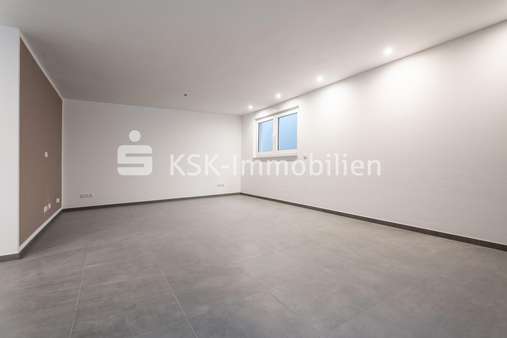 126805 Wohnbereich  - Souterrain-Wohnung in 50189 Elsdorf mit 101m² kaufen
