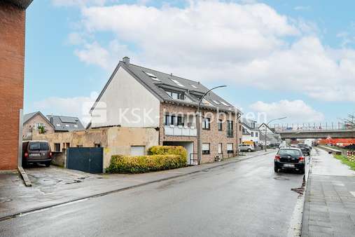 126509 Straßenansicht  - Grundstück in 50769 Köln mit 419m² kaufen