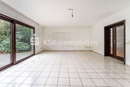 126428 Wohn- und Esszimmer Erdgeschoss - Einfamilienhaus in 51427 Bergisch Gladbach mit 130m² kaufen