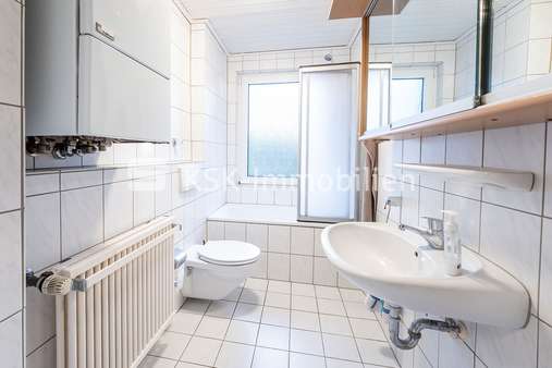 113757 Badezimmer - Etagenwohnung in 42799 Leichlingen (Rheinland) mit 54m² kaufen