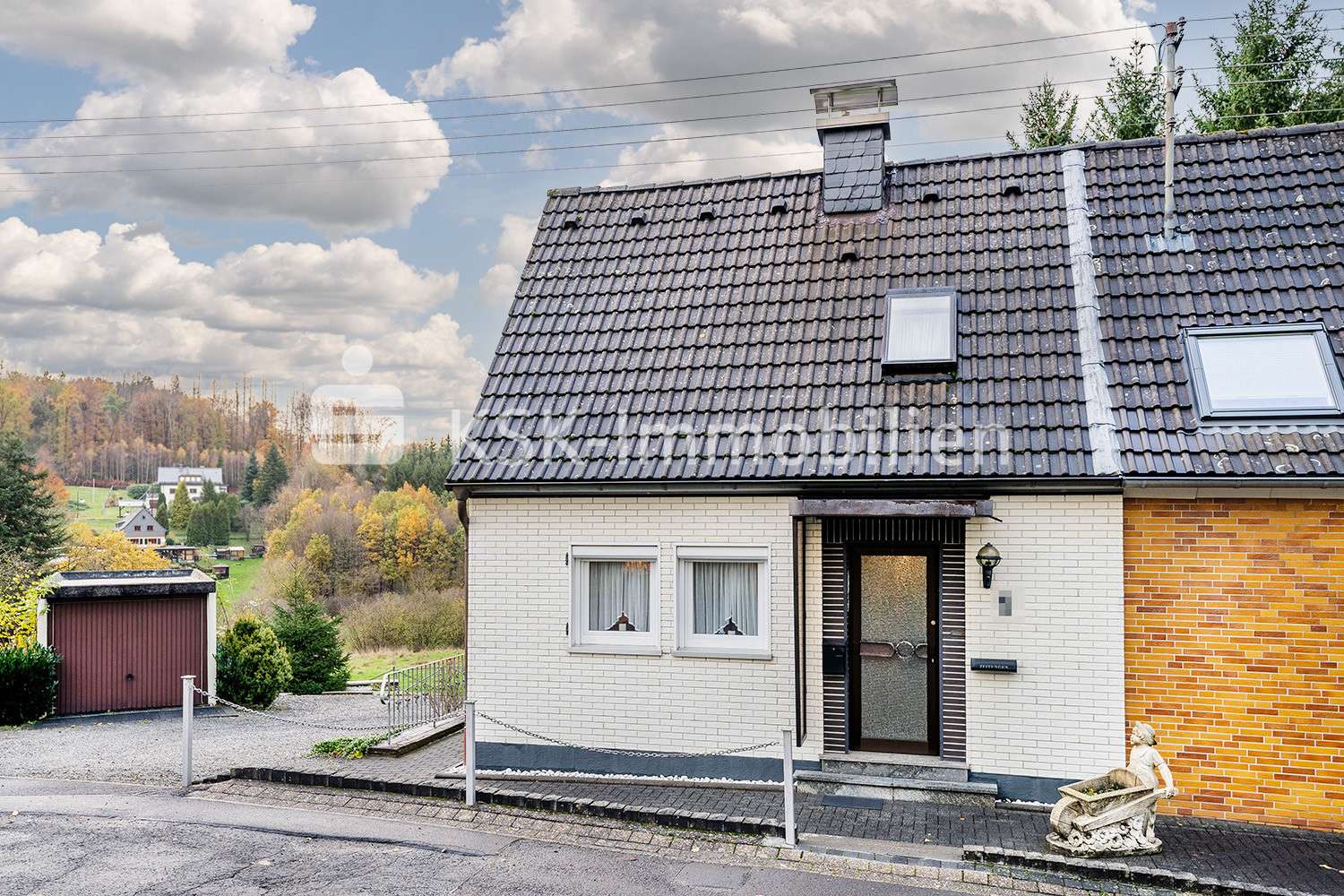 124655 Außenansicht - Doppelhaushälfte in 51580 Reichshof mit 61m² kaufen