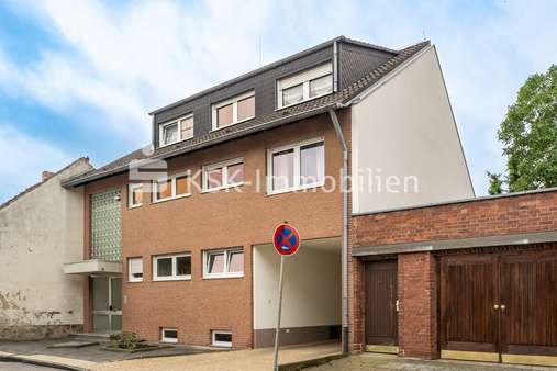116330 Frontansicht  - Mehrfamilienhaus in 50374 Erftstadt / Gymnich mit 241m² kaufen