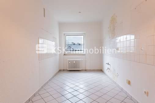 127488 Küche - Etagenwohnung in 51069 Köln mit 84m² kaufen