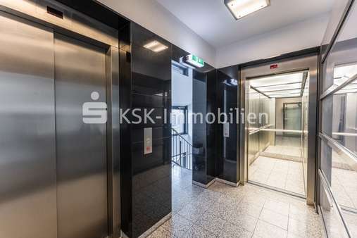 127503 Aufzüge - Bürofläche in 50670 Köln / Neustadt-Nord mit 0m² mieten