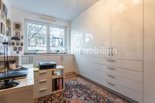 126111 Zimmer  - Erdgeschosswohnung in 50676 Köln mit 101m² kaufen