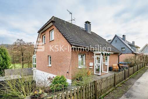 126772 Seitenansicht - Einfamilienhaus in 51789 Lindlar mit 160m² kaufen