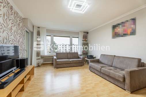 128258 Wohn- und Esszimmer  - Etagenwohnung in 50170 Kerpen / Sindorf mit 74m² kaufen