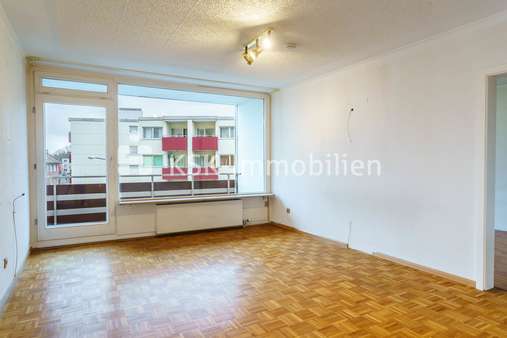 127254 Wohnzimmer - Etagenwohnung in 51103 Köln mit 56m² kaufen