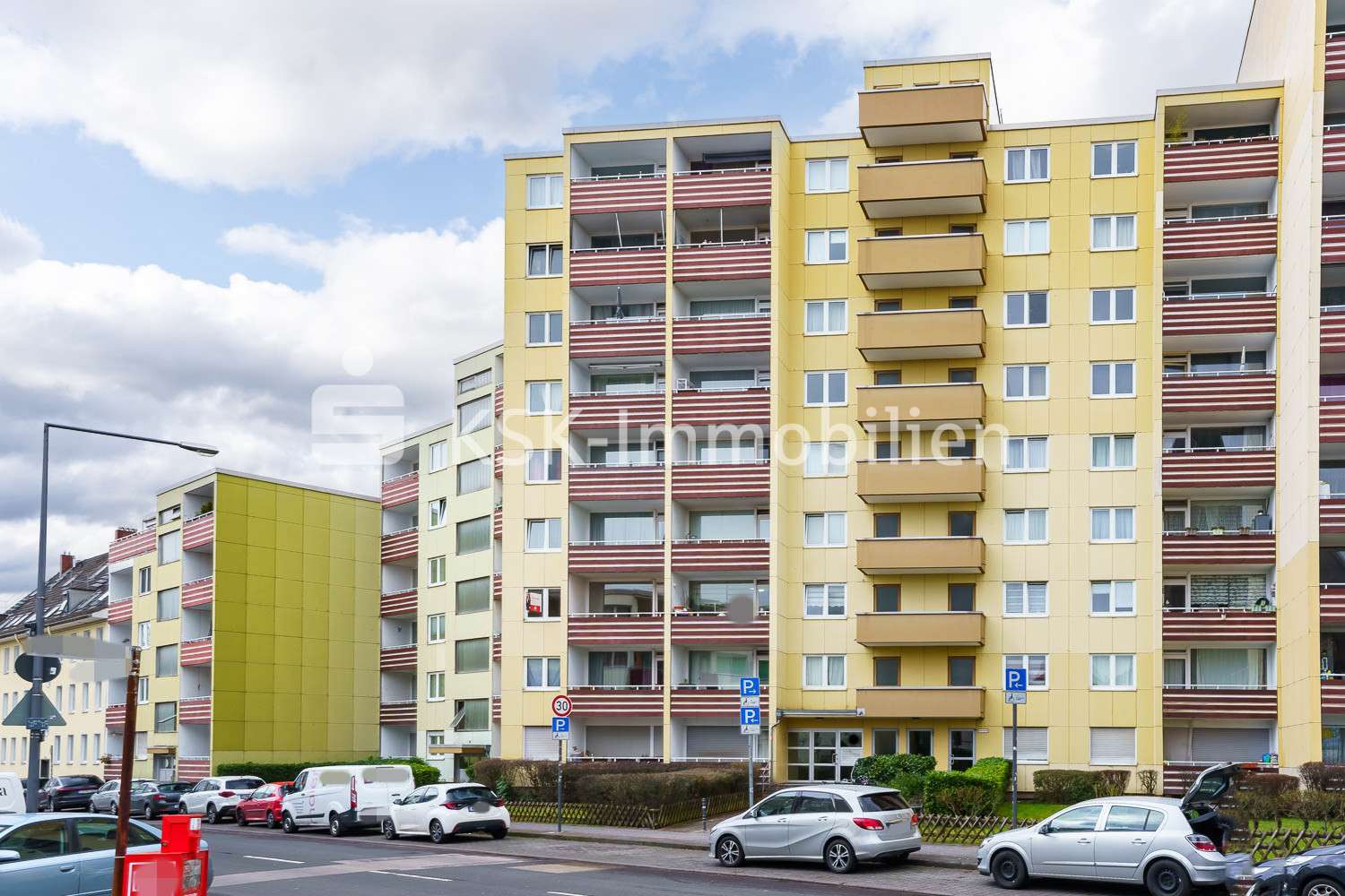 127254 Außenbild  - Etagenwohnung in 51103 Köln mit 56m² kaufen