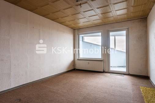 101252 Wohnzimmer - Etagenwohnung in 50765 Köln / Chorweiler mit 84m² kaufen