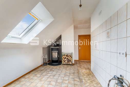 128543 Küche - Dachgeschosswohnung in 51789 Lindlar mit 90m² mieten