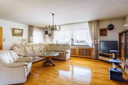 127305 Wohnzimmer Erdgeschoss - Einfamilienhaus in 53783 Eitorf mit 139m² kaufen