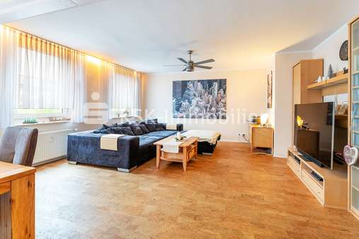 125964 Wohnzimmer - Erdgeschosswohnung in 51399 Burscheid mit 109m² kaufen