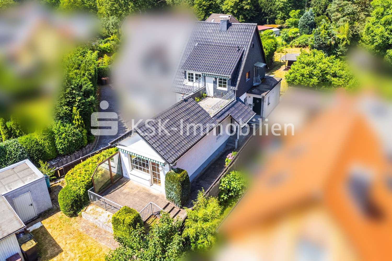 125610 Drohnenaufnahme - Einfamilienhaus in 51503 Rösrath mit 120m² kaufen