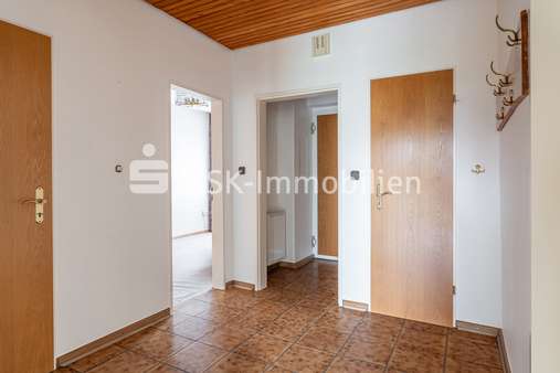 121417 Flur - Reihenmittelhaus in 50769 Köln mit 100m² kaufen