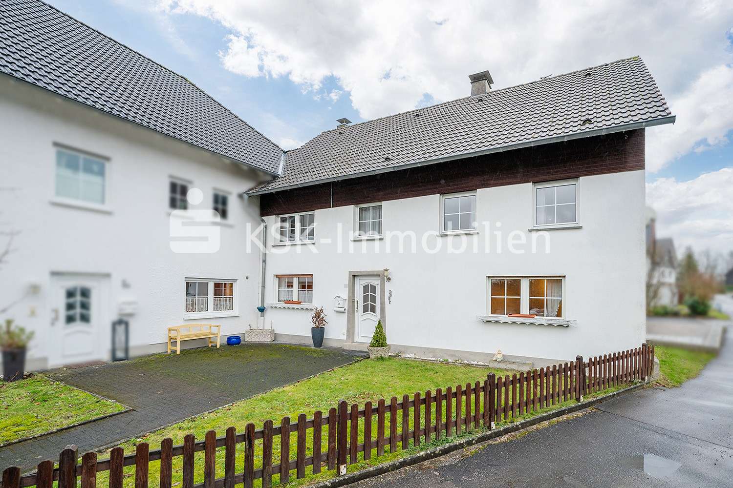 128547 Vorderansicht  - Doppelhaushälfte in 51789 Lindlar mit 110m² kaufen