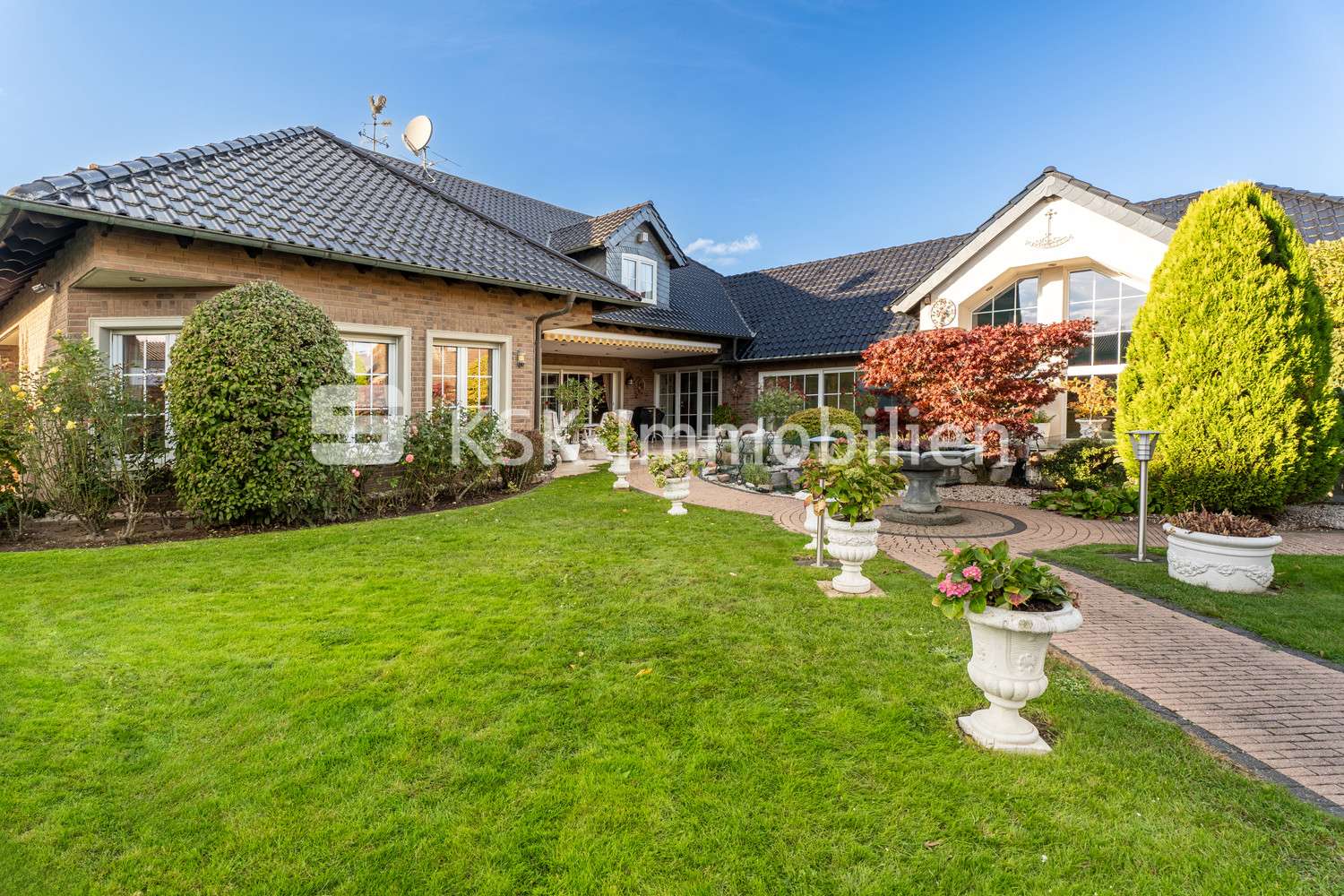 125020 Rückansicht - Villa in 50181 Bedburg mit 407m² kaufen