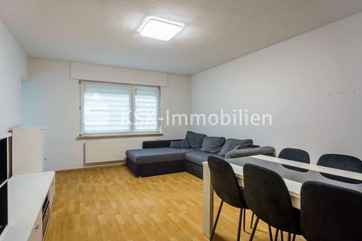 130576 Wohnzimmer - Etagenwohnung in 53840 Troisdorf / Friedrich-Wilhelms-Hütte mit 61m² kaufen