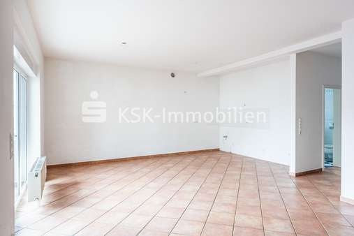 117454 Wohnzimmer  - Etagenwohnung in 51069 Köln / Dellbrück mit 100m² kaufen