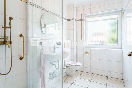129723 Badezimmer - Erdgeschosswohnung in 53757 Sankt Augustin mit 60m² kaufen