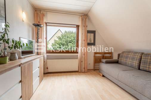 130498 Zimmer Dachgeschoss - Einfamilienhaus in 50374 Erftstadt / Gymnich mit 90m² kaufen