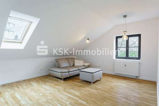 130684 Zimmer - Dachgeschosswohnung in 50997 Köln / Meschenich mit 47m² kaufen