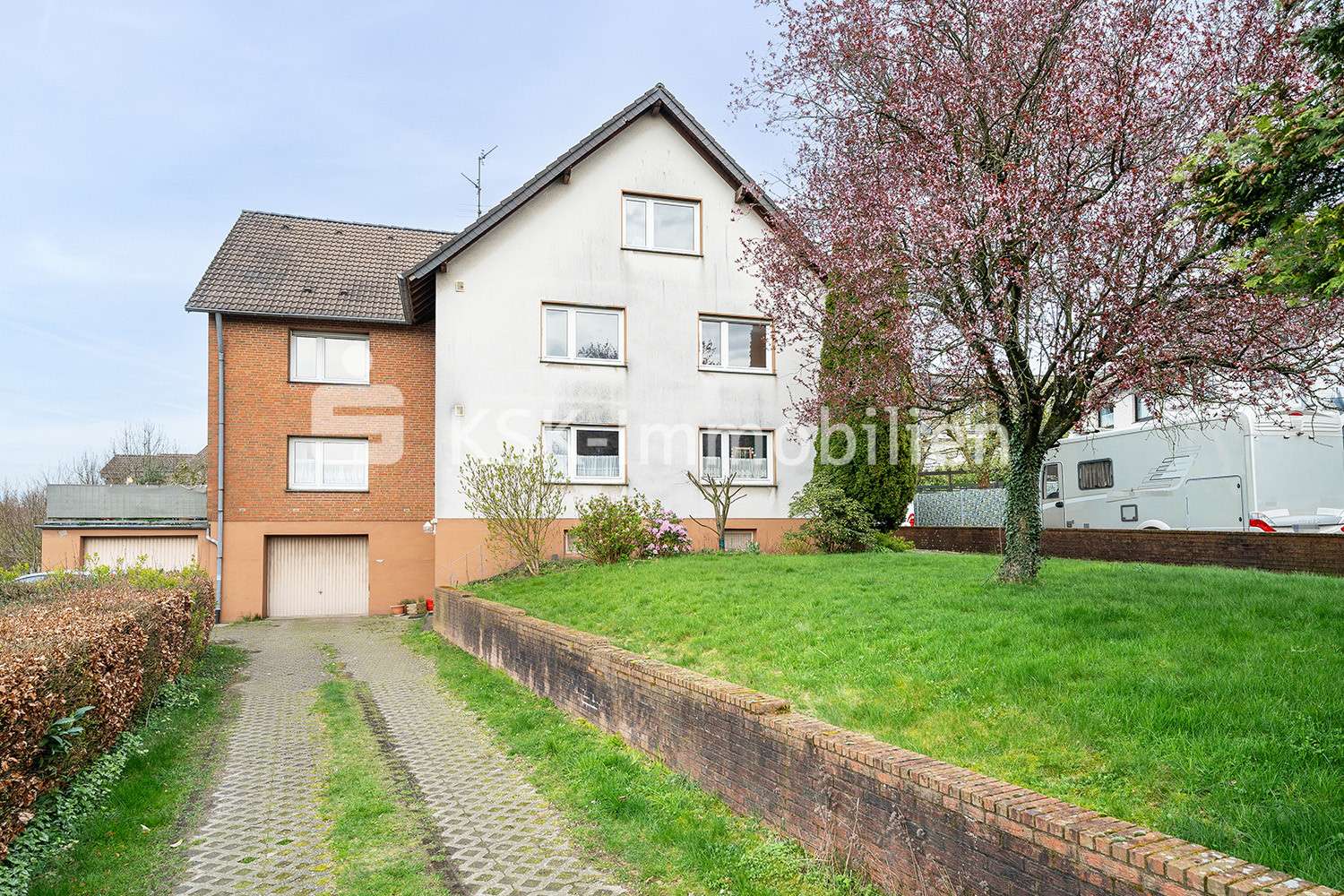 127974 Vorderansicht 127974 Vorderansicht - Mehrfamilienhaus in 51515 Kürten mit 307m² kaufen