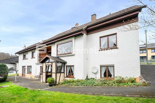 130447 Rückansicht - Zweifamilienhaus in 51580 Reichshof / Hahnbuche mit 230m² kaufen