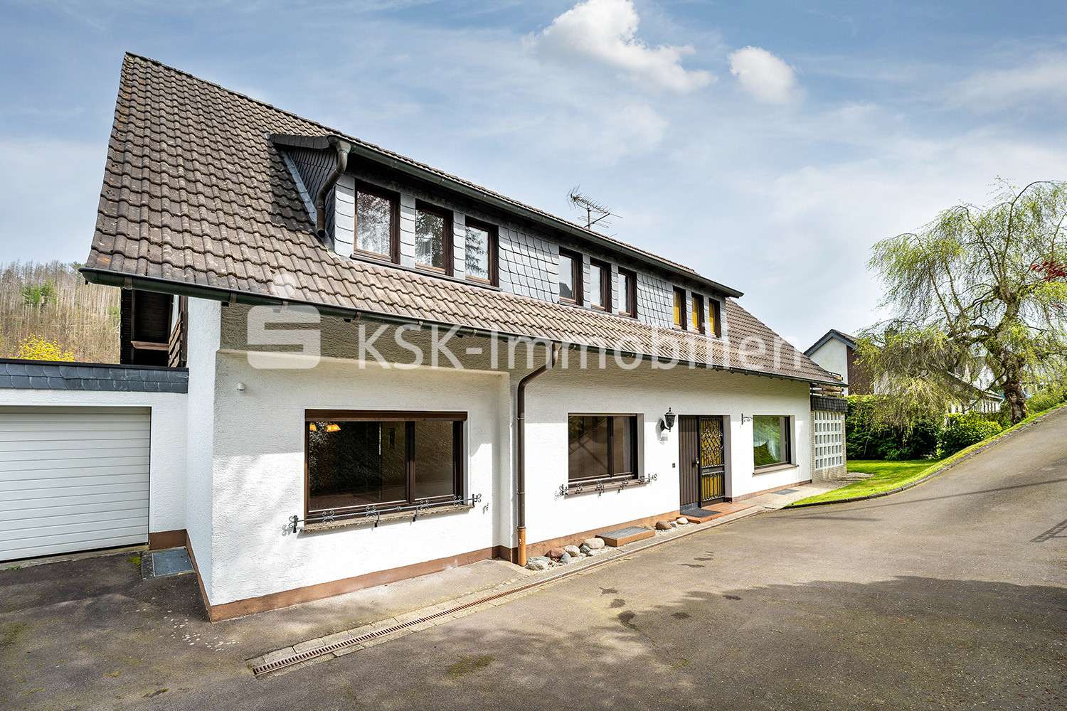 129301 Aussenansicht - Einfamilienhaus in 51645 Gummersbach mit 191m² kaufen