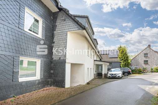 132382 Aussenansicht - Zweifamilienhaus in 51789 Lindlar mit 342m² kaufen