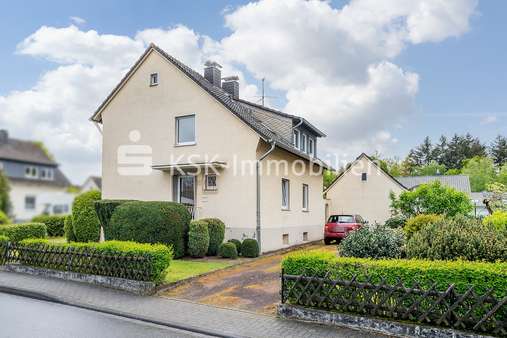 125876 Außenansicht - Zweifamilienhaus in 51469 Bergisch Gladbach / Hand mit 116m² kaufen