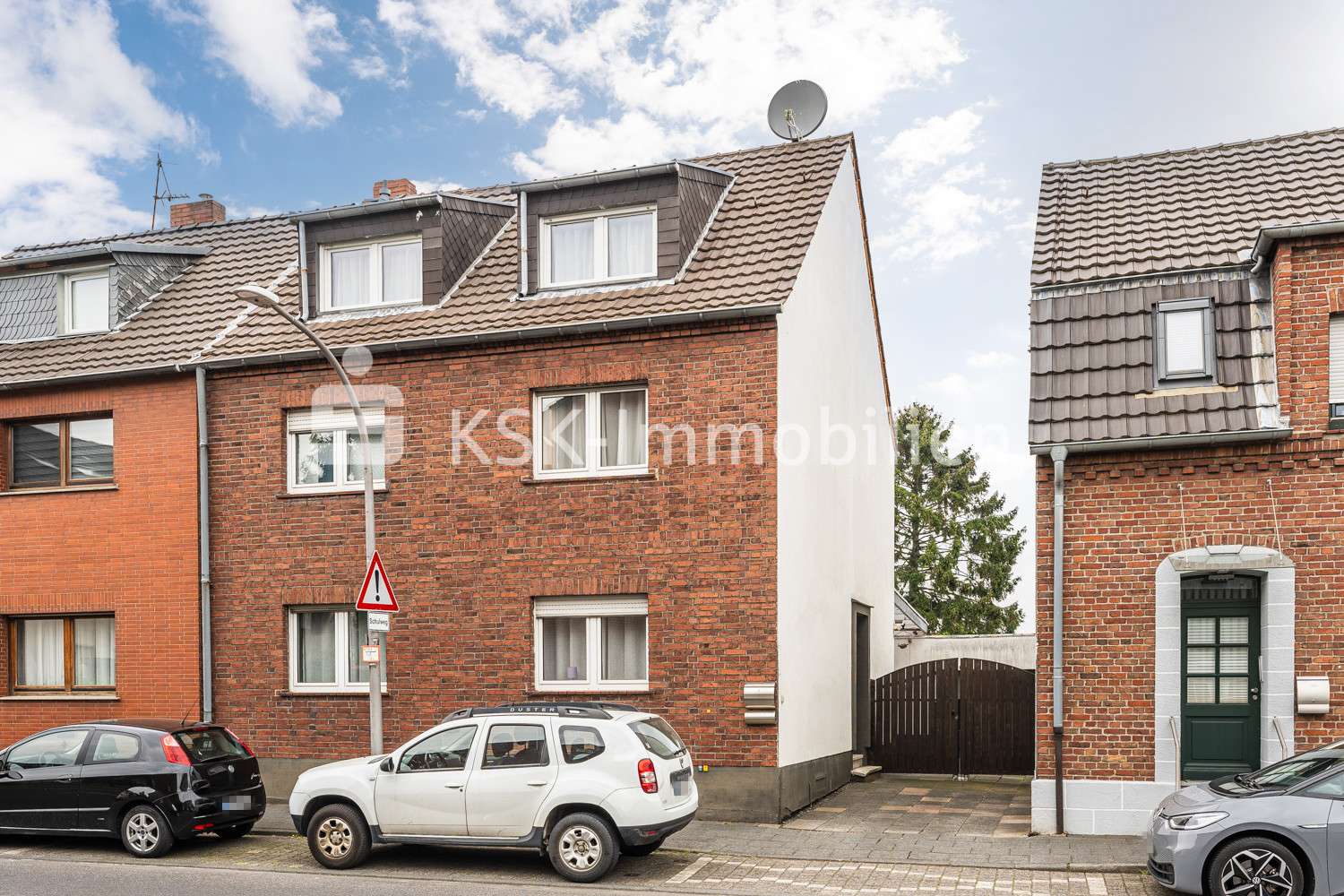 126783 Vorderansicht - Einfamilienhaus in 50769 Köln mit 150m² kaufen