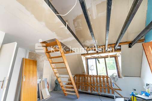 109127 Wohnung Dachgeschoss - Einfamilienhaus in 50259 Pulheim / Stommeln mit 112m² kaufen