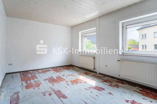 130500 Wohnzimmer Erdgeschoss - Einfamilienhaus in 53842 Troisdorf mit 73m² kaufen