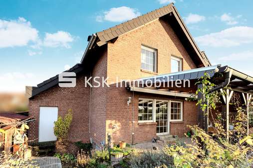 133793 Rückansicht - Einfamilienhaus in 53340 Meckenheim mit 116m² mieten