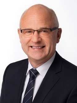 Herr Hans-Bernd Poll